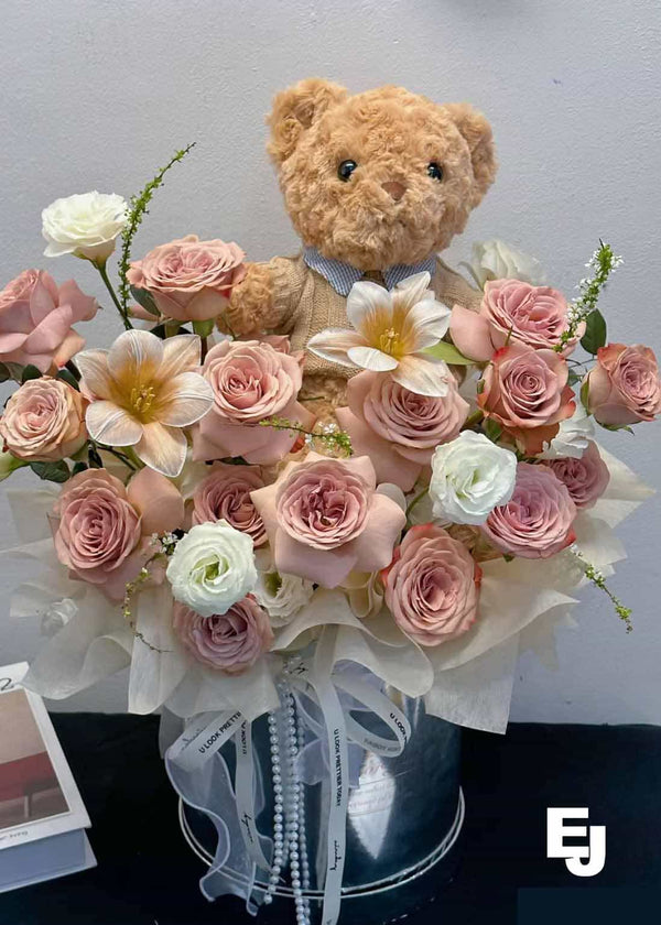 Mixed Roses Bear Box With Fairy Light